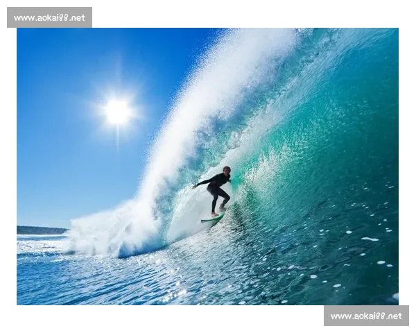 冲浪运动：探索海浪中的自由与挑战，感受极限与热情的碰撞